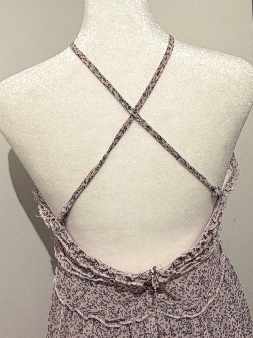 She + Sky Pink Floral Ruffle V-Neck Cami Top - Picture 4 of 5